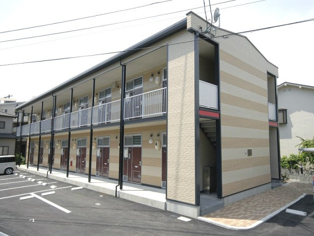 レオパレスローザリーの外観|外はこのようになっています