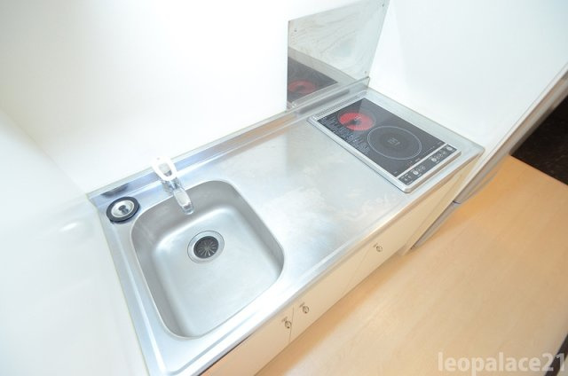 レオネクストこーぽ谷本Ⅲのキッチン|備品や設備仕様は号室等により異なります現地をご確認下さい。