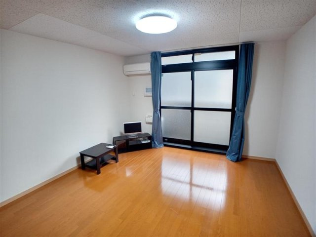 レオパレスこーぽ谷本の居間・リビング|※写真と現状が異なる場合は現状を優先