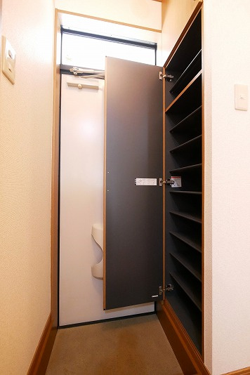 オーシャン髙田の玄関|オーシャン髙田　202号　