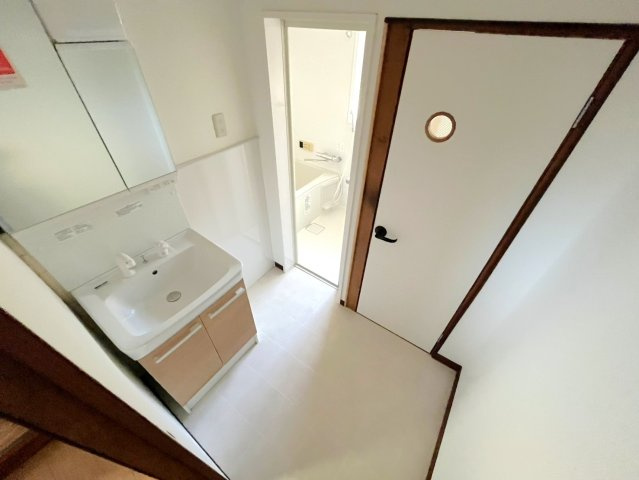 高木邸の洗面所