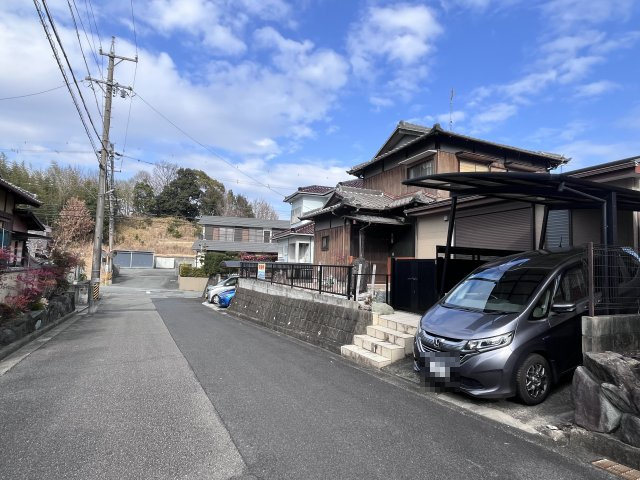 【前面道路含む現地写真】の画像