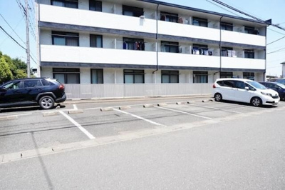 【駐車場】 | プレミール | 駐車スペースもあります