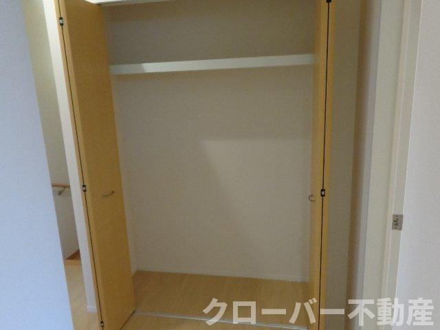 マリアージュの洗面所|廊下の収納