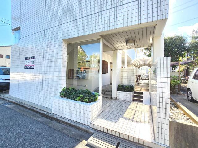 サンヒルズ森田のエントランス| 