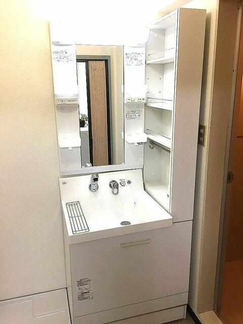 サンヒルズ森田の洗面所| 