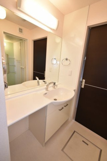 【洗面所】 | クレストコートＢ | パウダールーム