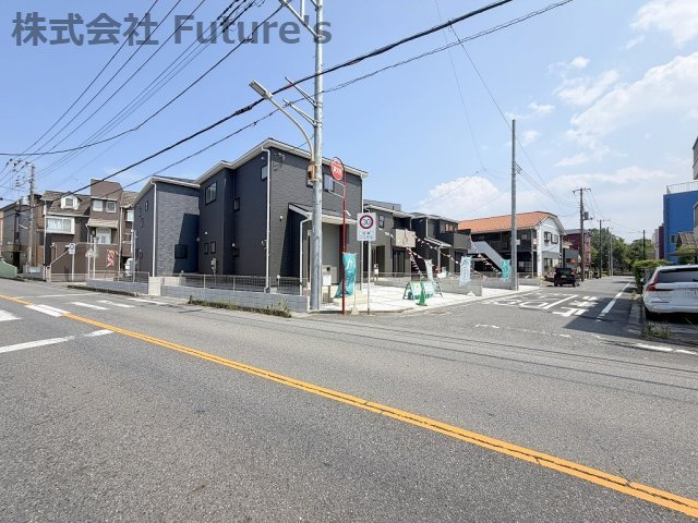 八潮市八潮7丁目　新築戸建　全4棟　3号棟の前面道路含む現地写真|前面道路含む現地写真です。