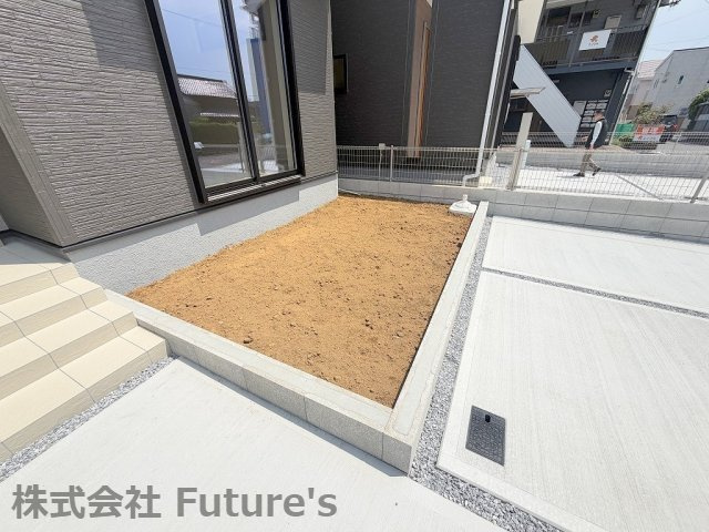 八潮市八潮7丁目　新築戸建　全4棟　3号棟の庭|ガーデニングやプールも楽しめるお庭付き