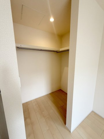 八潮市八潮7丁目　新築戸建　全4棟　3号棟の収納|季節物の大物家電の収納にも便利なウォークインクローゼット