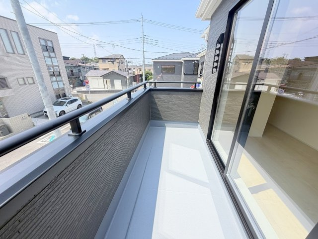 八潮市八潮7丁目　新築戸建　全4棟　4号棟のバルコニー|西向きバルコニー