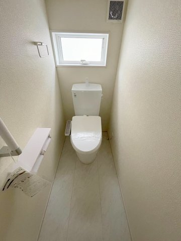 八潮市八潮7丁目　新築戸建　全4棟　4号棟のトイレ|同施工会社の参考写真になります。