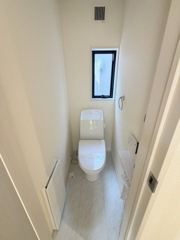 八潮市八潮7丁目　新築戸建　全4棟　4号棟のトイレ|2階のトイレです