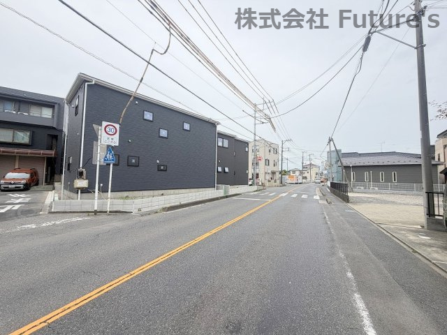 八潮市八潮7丁目　新築戸建　全4棟　1号棟の前面道路含む現地写真|前面道路含む現地写真です。