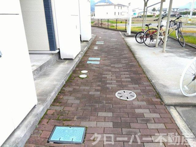 レオネクストブレッツァ　ノースのエントランス