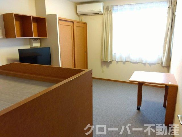 レオパレスポートビレッジの居間・リビング