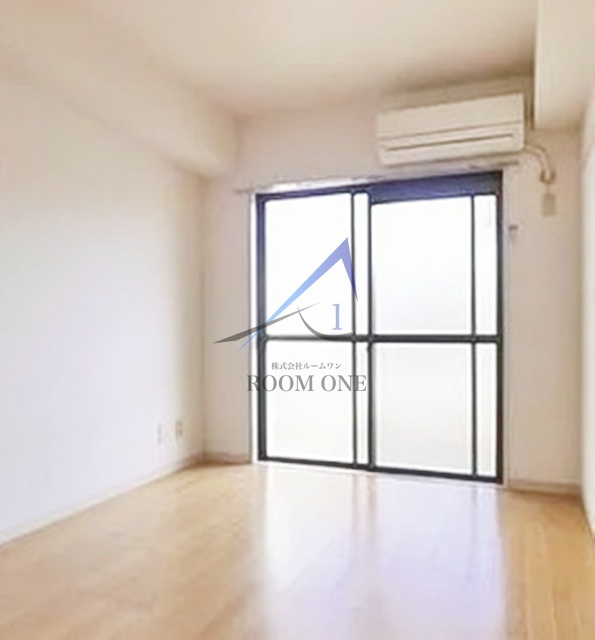 ハイタウン多摩川ナンバー2の居間・リビング|洋室のお部屋です。