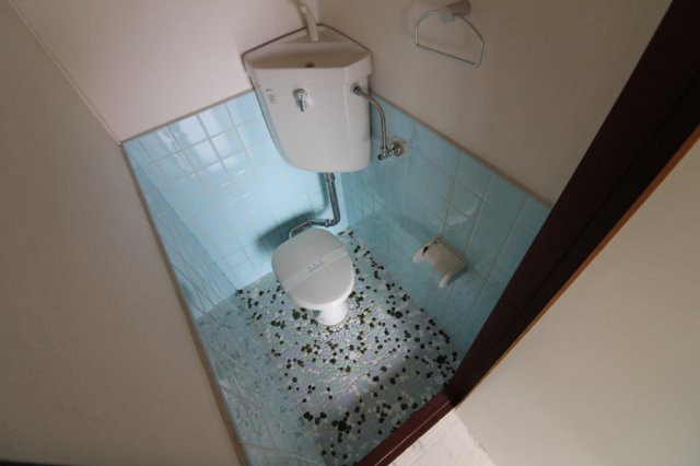 浜甲シーサイドマンションのトイレ|ゆったりとした空間のトイレです