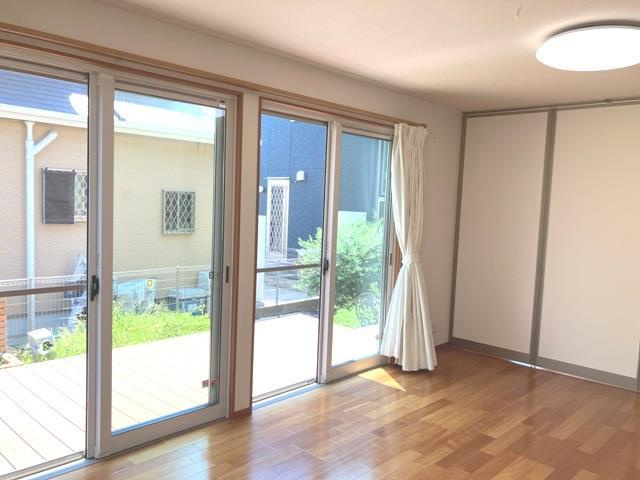 玉津町西河原戸建の居間・リビング|使いやすい居間です