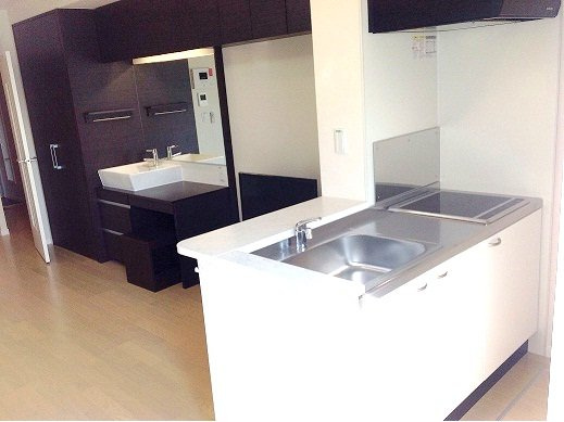 レオネクストプリマヴェーラ御影のキッチン|お料理しやすいキッチンです
