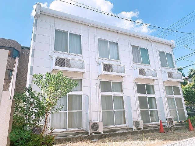 レオパレスＶｉＶｉ芦屋の外観|落ち着いた雰囲気の外観です