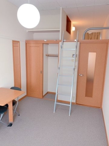 レオパレスＶｉＶｉ芦屋の寝室|落ち着いて過ごせるお部屋なので、寝室にいかがでしょうか