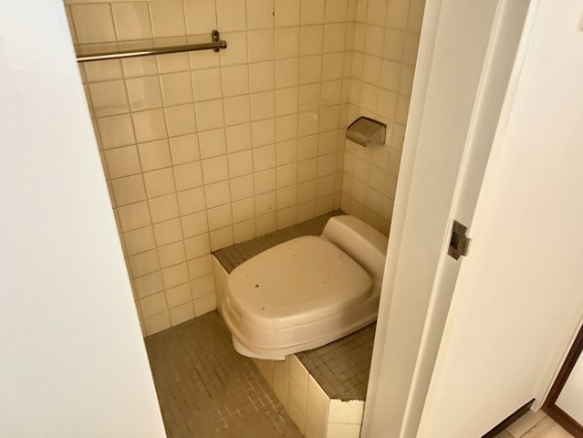 神戸蒟蒻会館のトイレ|コンパクトで使いやすいトイレです