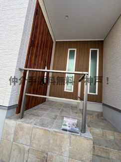 【玄関】 | 神戸市垂水区西舞子9丁目　新築戸建　仲介手数料無料！ | 落ち着いた玄関です