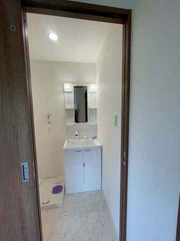 サンマリン名谷の独立洗面台|あると嬉しい独立洗面台と室内洗濯機置き場