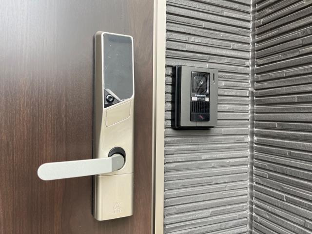 エッグプラントの内装|カメラ付インターホン（イメージ）