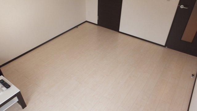 クレイノ長田天神の寝室|落ち着いた色調の寝室です