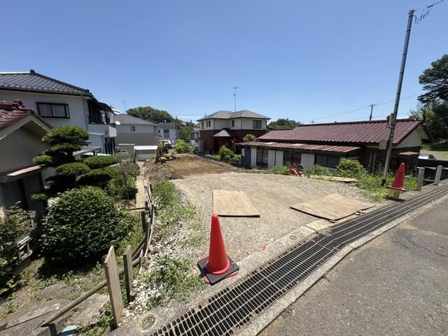 飯能市矢颪5期全1棟　新築戸建の前面道路含む現地写真