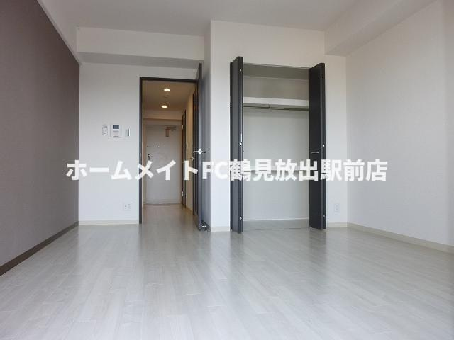 大阪市鶴見区放出東３丁目の賃貸マンションの洋室