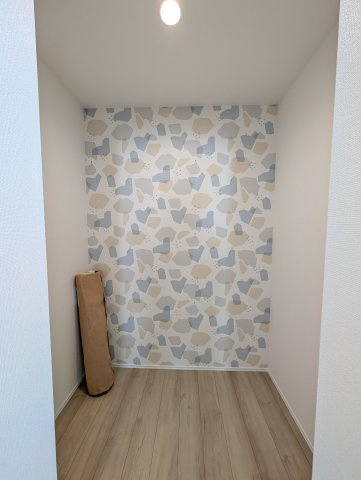 【収納】 | ハートフルタウン高崎市若松町25ー① | アクセントクロスがオシャレなキッチンパントリー♪