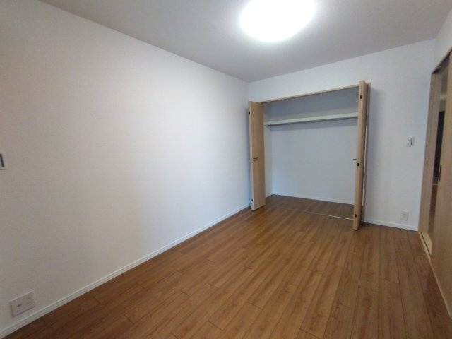 香久山パークスクエアN棟の洋室