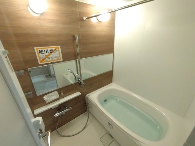 香久山パークスクエアN棟の浴室