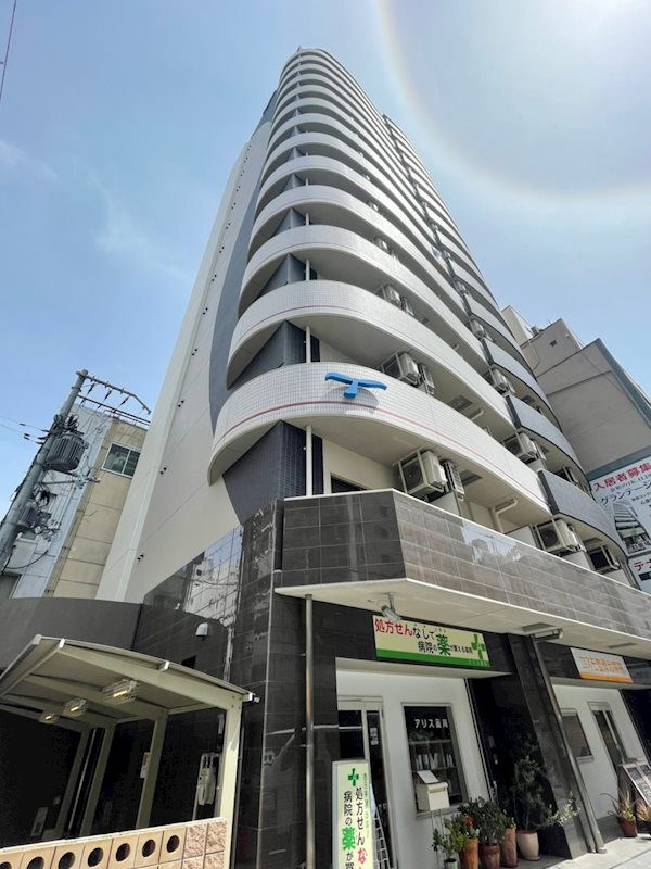 SERENiTE堺筋本町SUDの外観