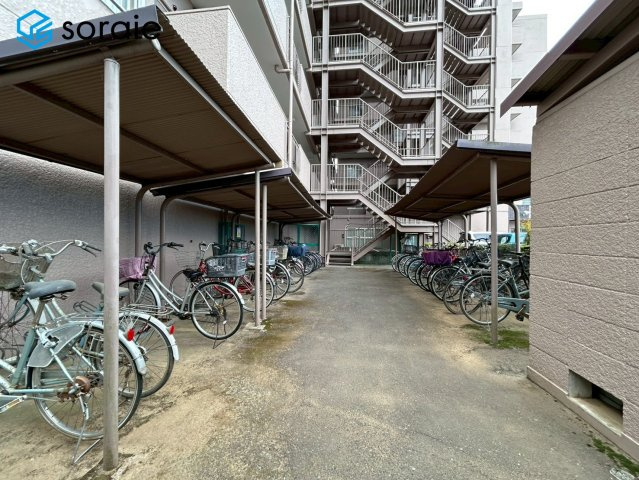 新狭山パークハイツの駐輪場|4/21撮影