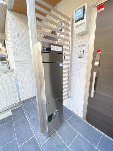 レーヴ　ド　ドゥ芦屋のエントランス