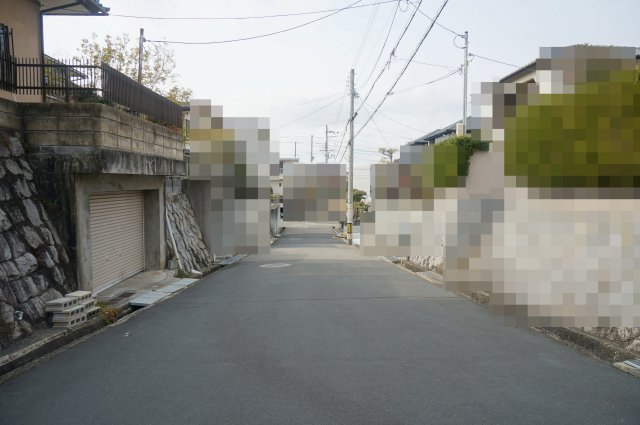 竜が台５丁目土地の前面道路含む現地写真|北側道路、幅員約6ｍ