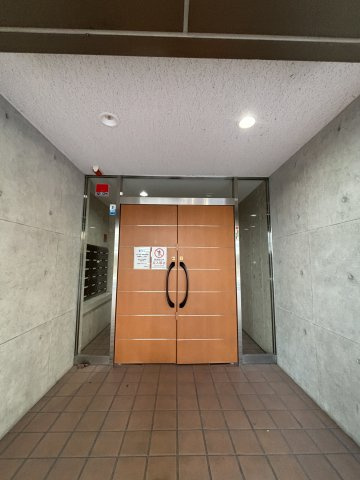 DOMみなと元町のエントランス