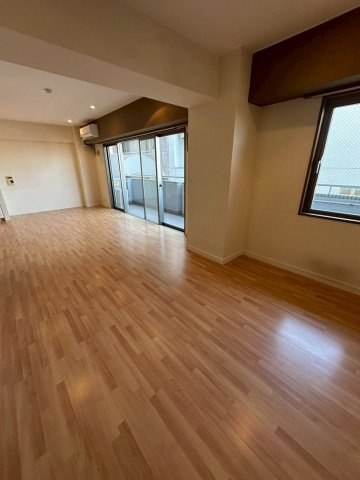 メイピース芦屋の居間・リビング