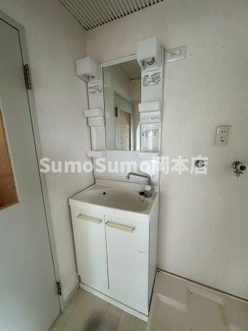 芦屋東山プリンスの洗面所|忙しい朝には欠かせない洗面所です