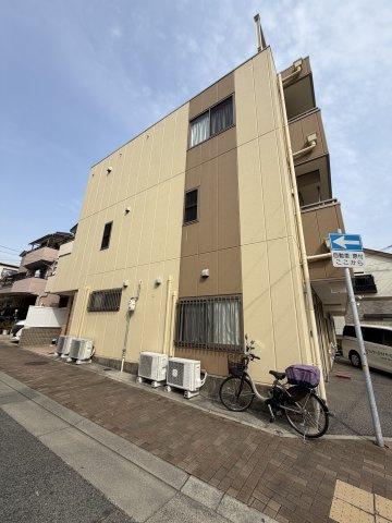 アヴニール松野の外観