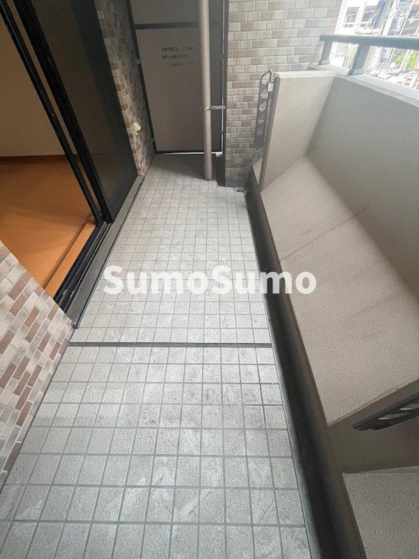 リーガル四ツ橋立売堀Ⅱのバルコニー|バルコニーからの眺めを楽しみながら食事をしませんか