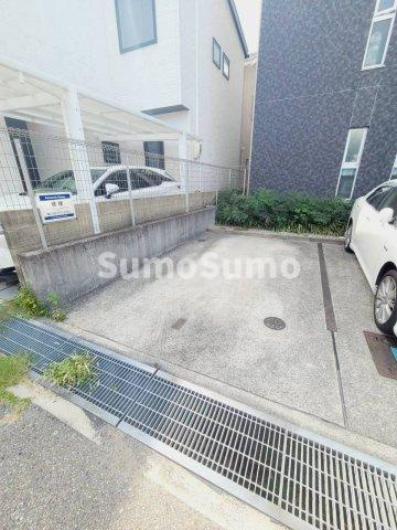 クラルテ甲子園の駐車場