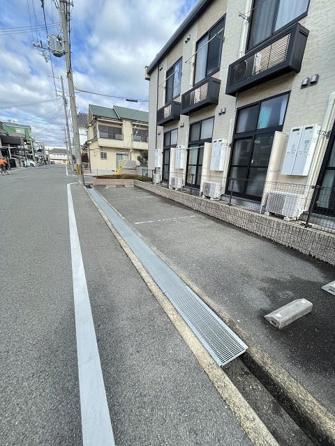 レオパレスCOCOの駐車場