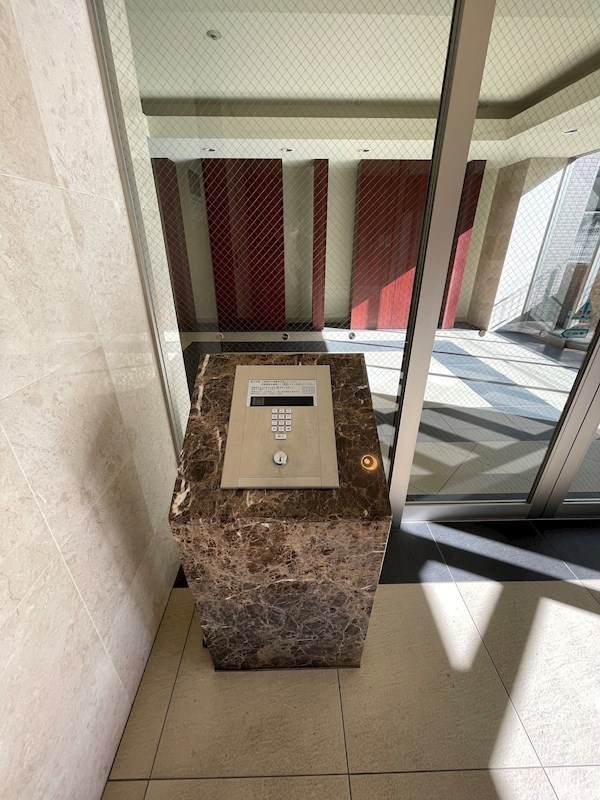 プレサンス神戸プレシャスの外観