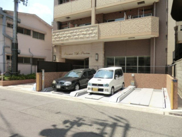 プレサンス神戸プレシャスの外観