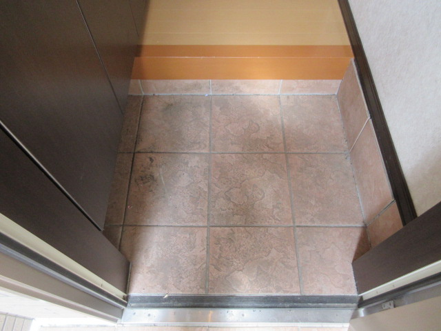 TOWN東2南25の玄関